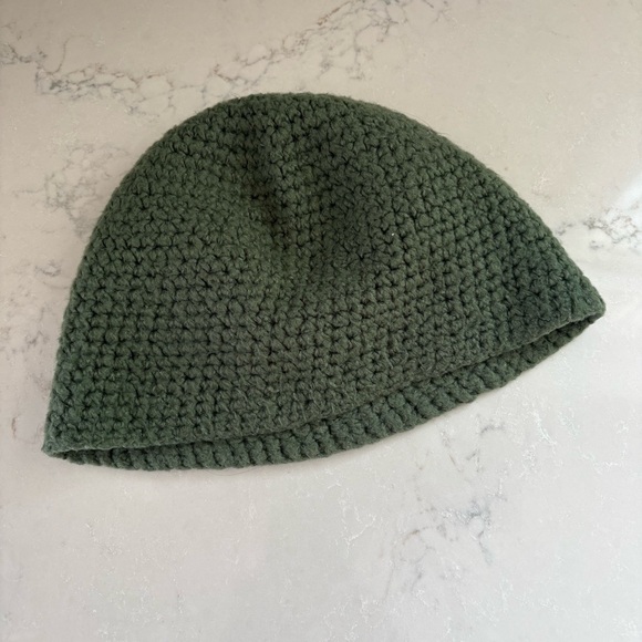 Archive Lululemon Olive Crochet Beanie - Picture 3 of 3